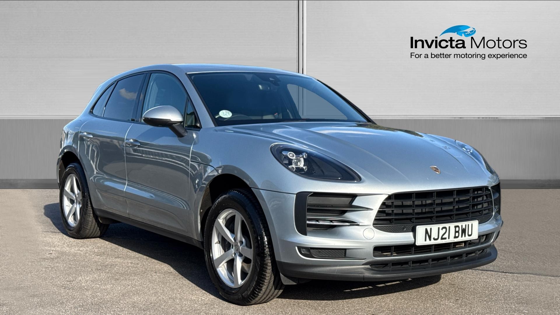 Main listing image - Porsche Macan