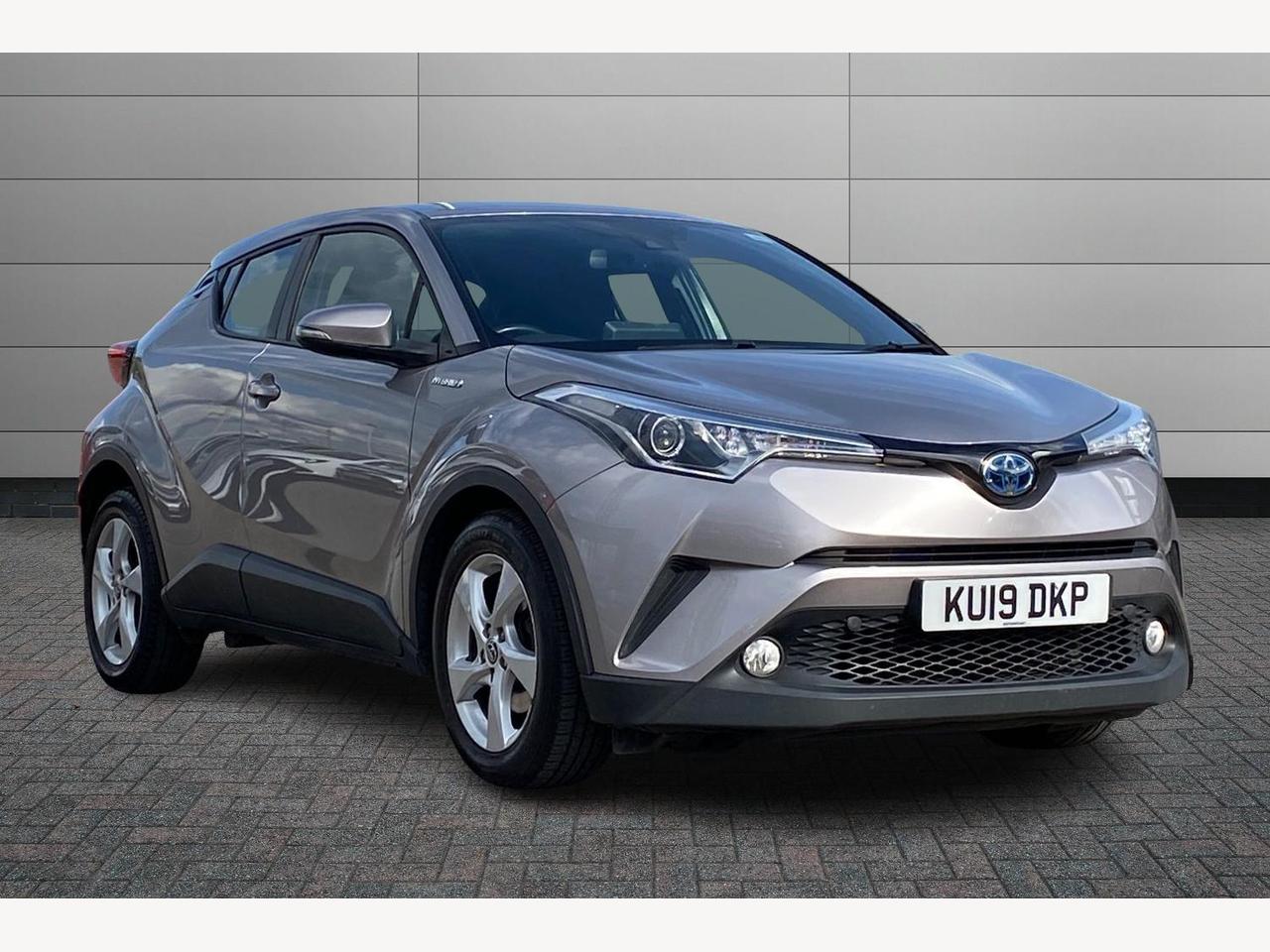 Main listing image - Toyota C-HR
