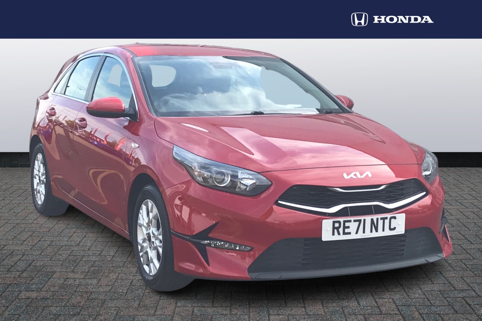 Main listing image - Kia Ceed