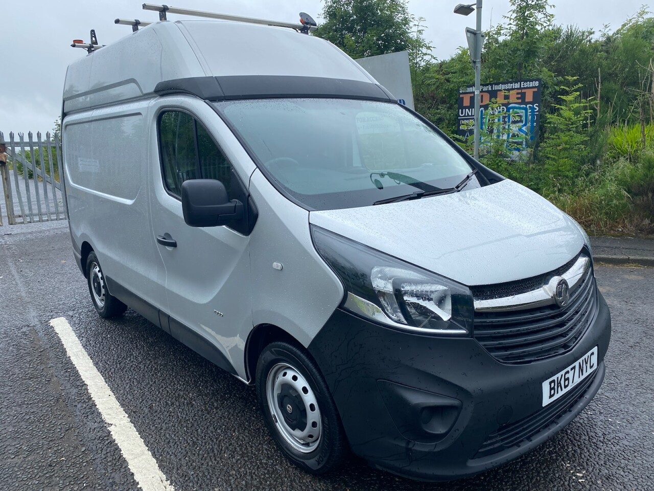 Main listing image - Vauxhall Vivaro