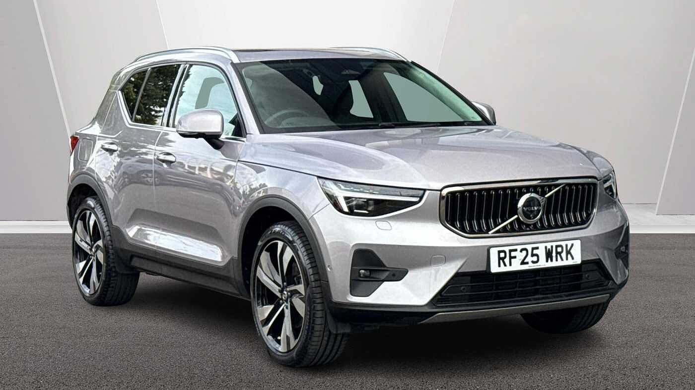 Main listing image - Volvo XC40