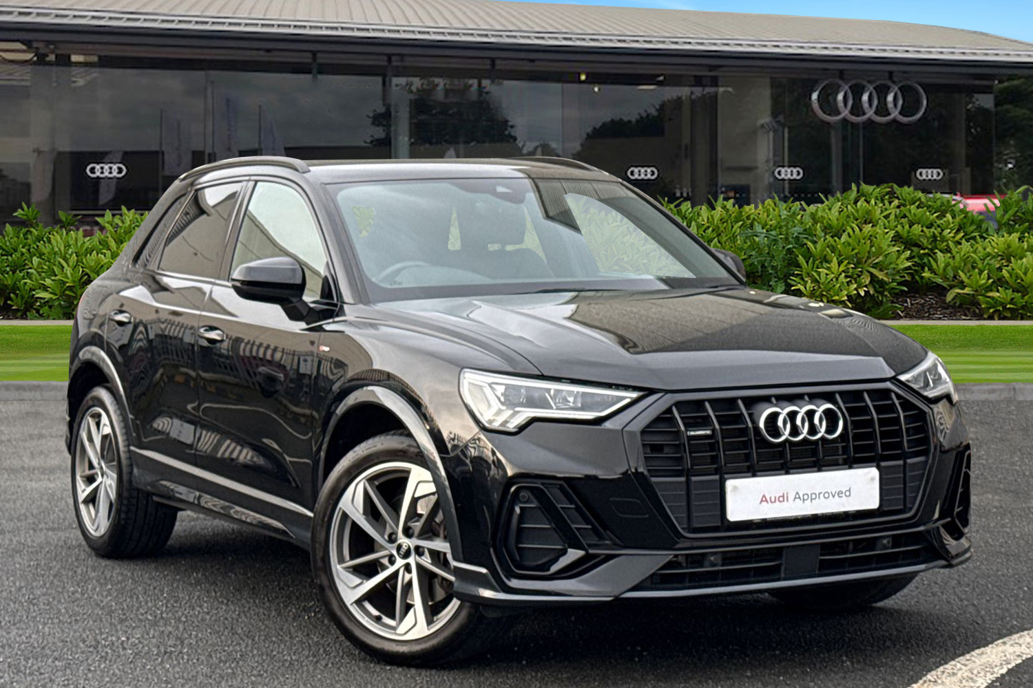 Main listing image - Audi Q3
