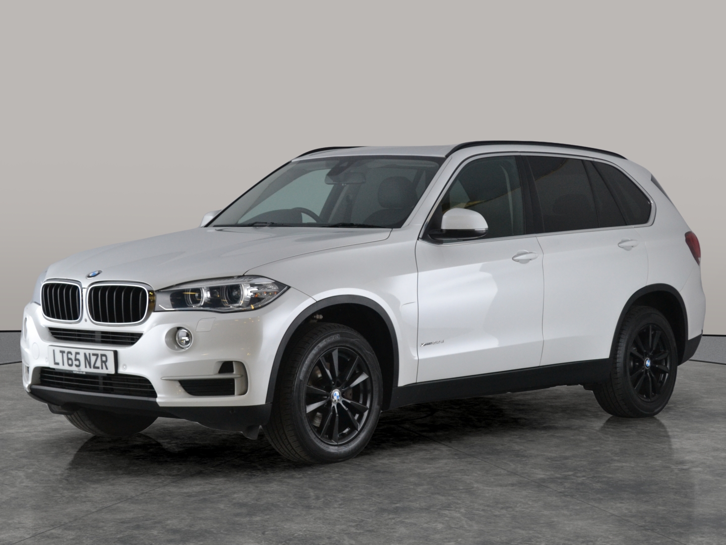 Main listing image - BMW X5