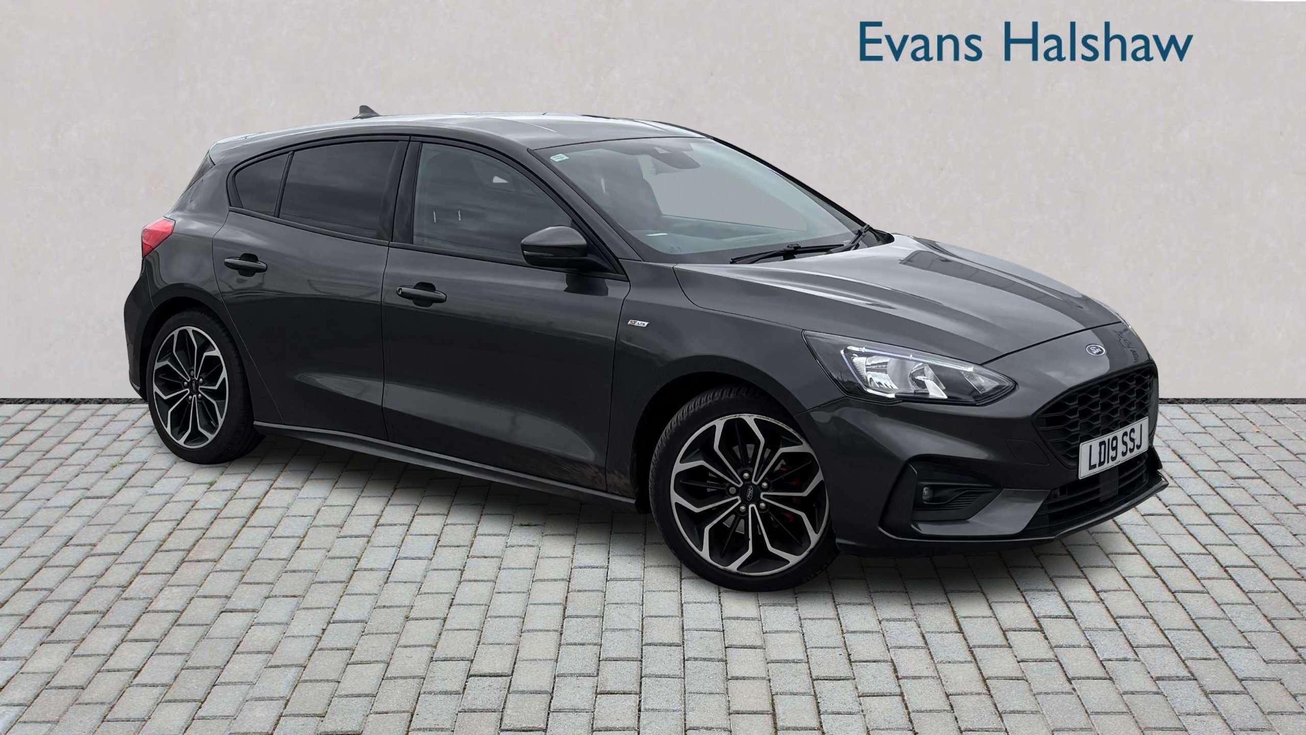 Main listing image - Ford Focus