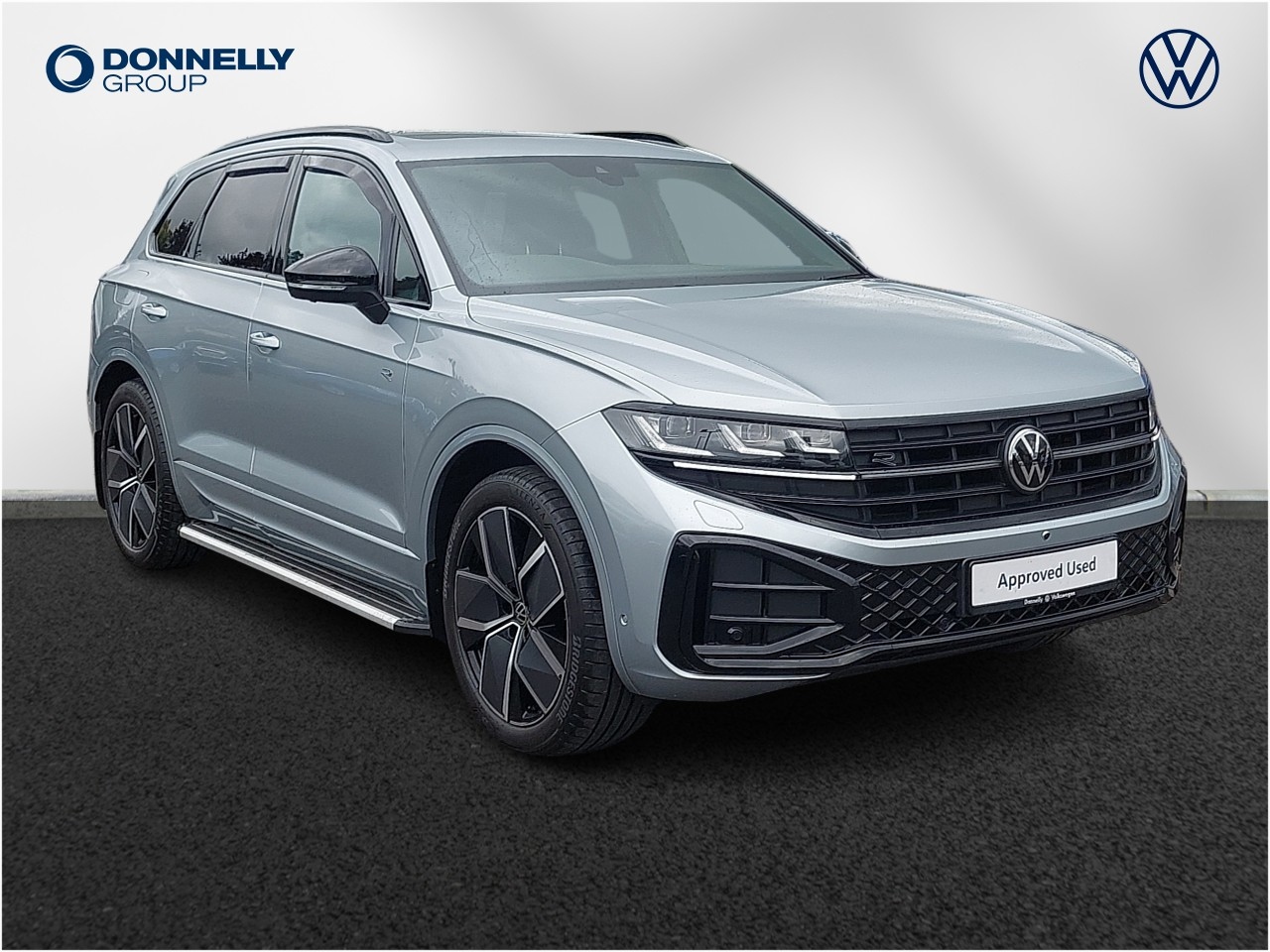 Main listing image - Volkswagen Touareg