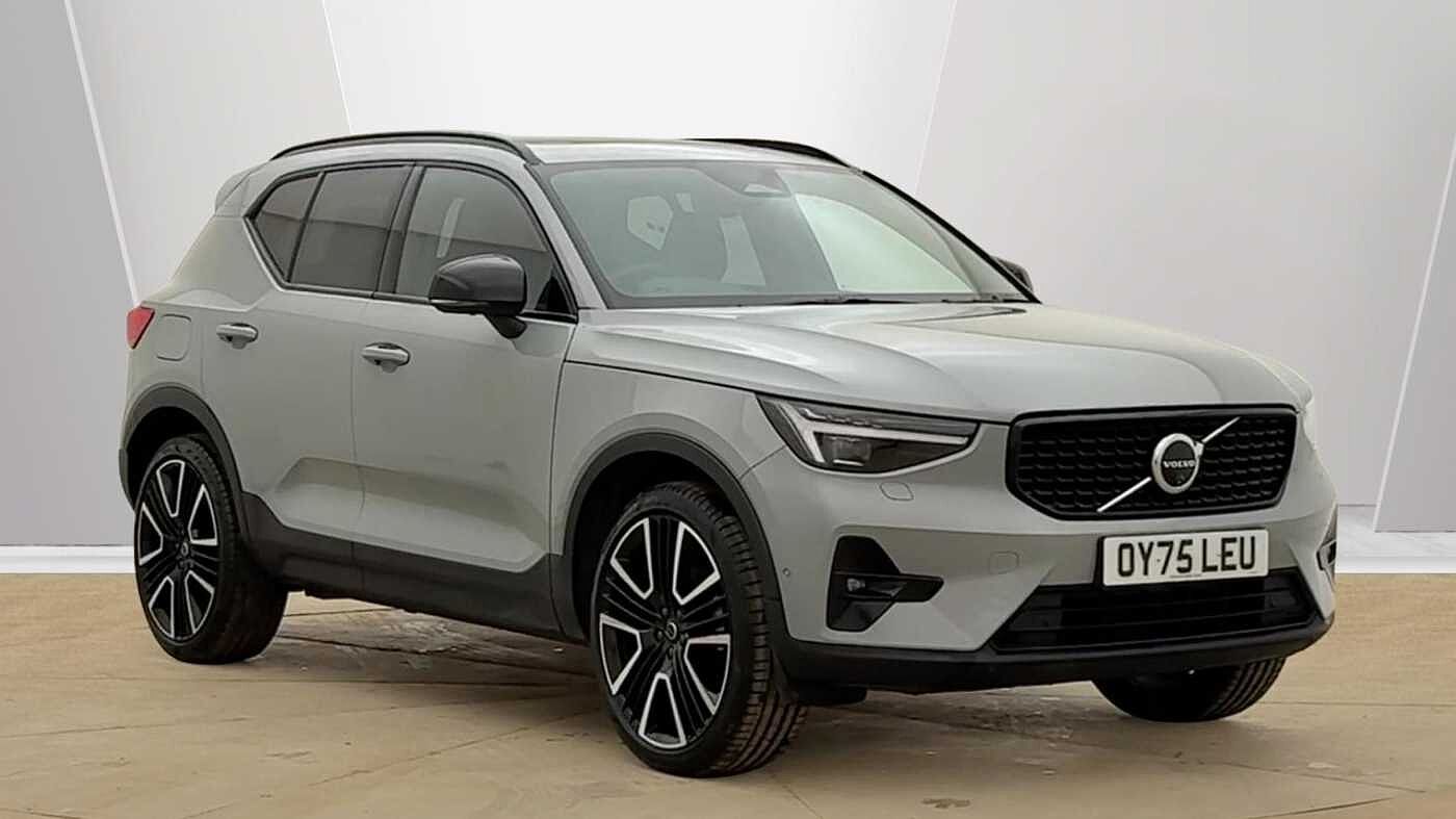 Main listing image - Volvo XC40