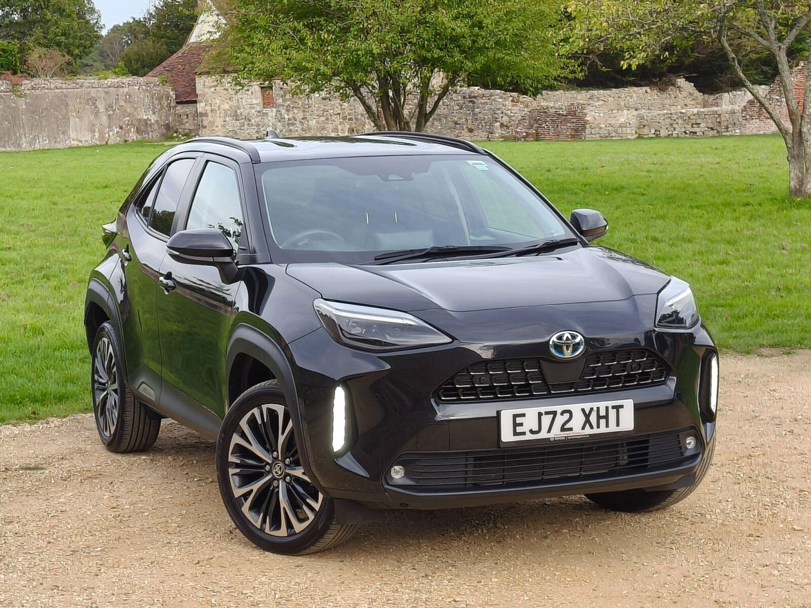 Main listing image - Toyota Yaris Cross