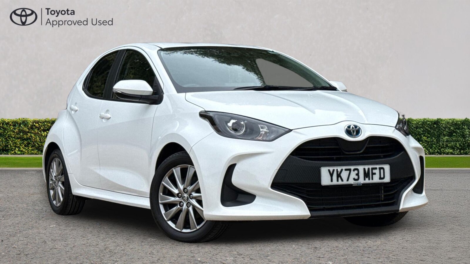 Main listing image - Toyota Yaris