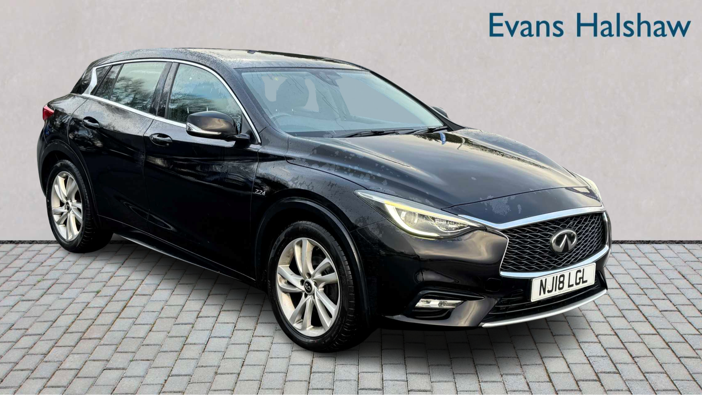 Main listing image - Infiniti Q30