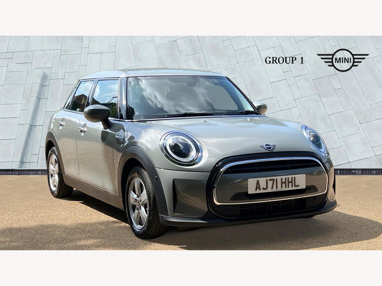 Main listing image - MINI Hatchback 5dr