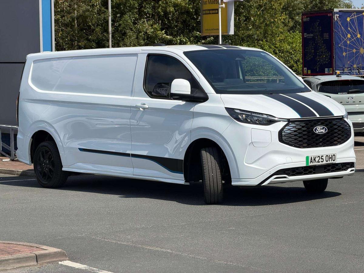 Main listing image - Ford Transit Custom
