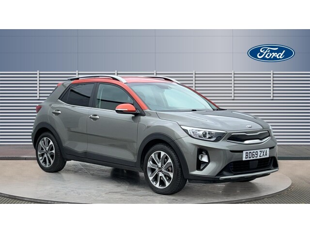 Main listing image - Kia Stonic