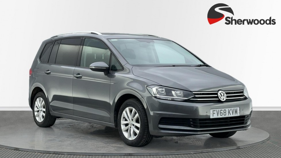 Main listing image - Volkswagen Touran