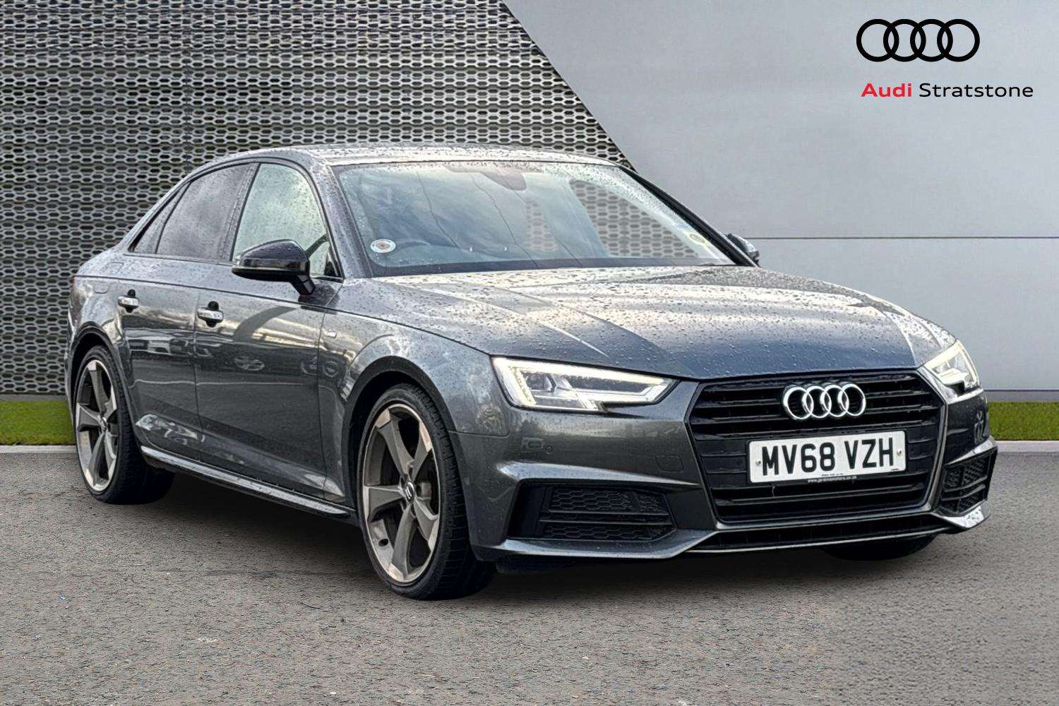 Main listing image - Audi A4