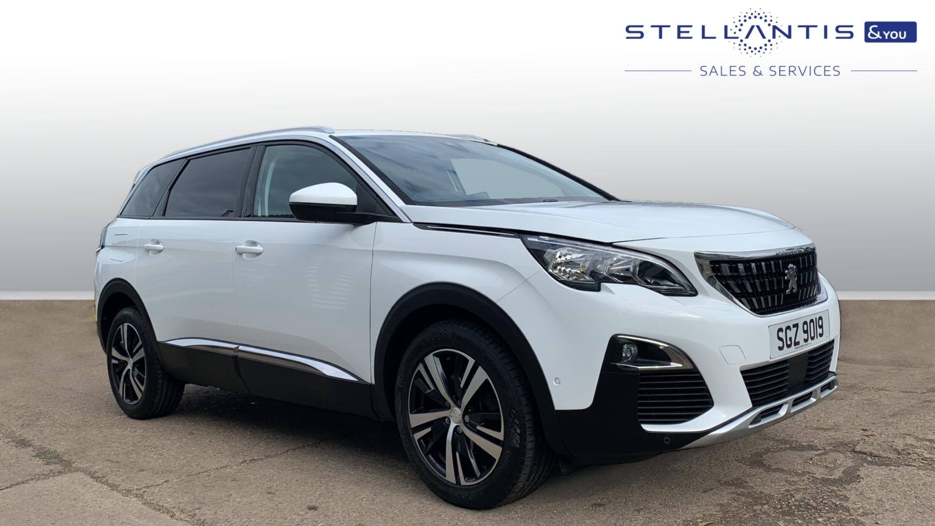 Main listing image - Peugeot 5008