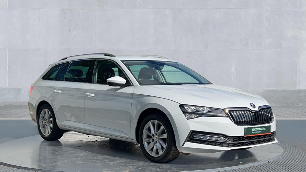 Main listing image - Skoda Superb Estate