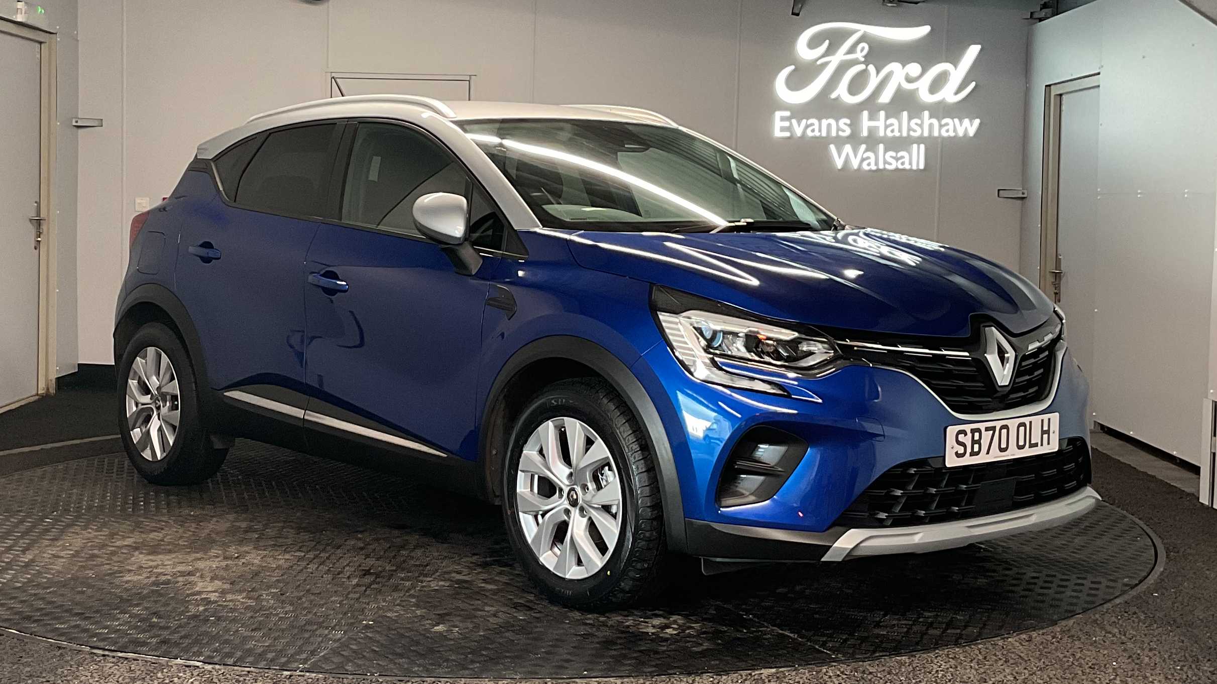 Main listing image - Renault Captur