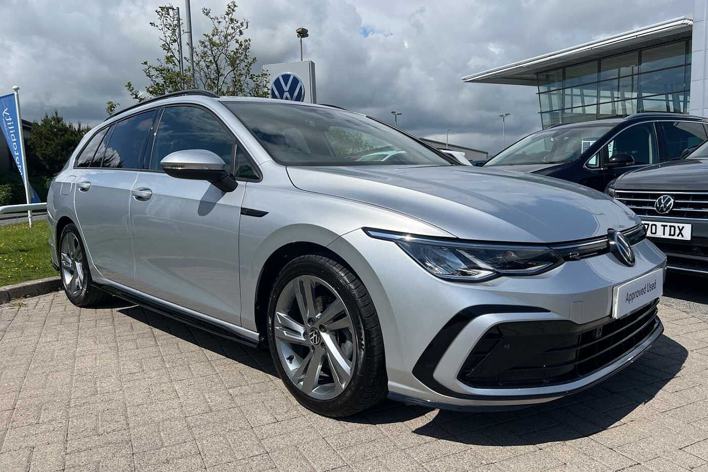 Main listing image - Volkswagen Golf Estate