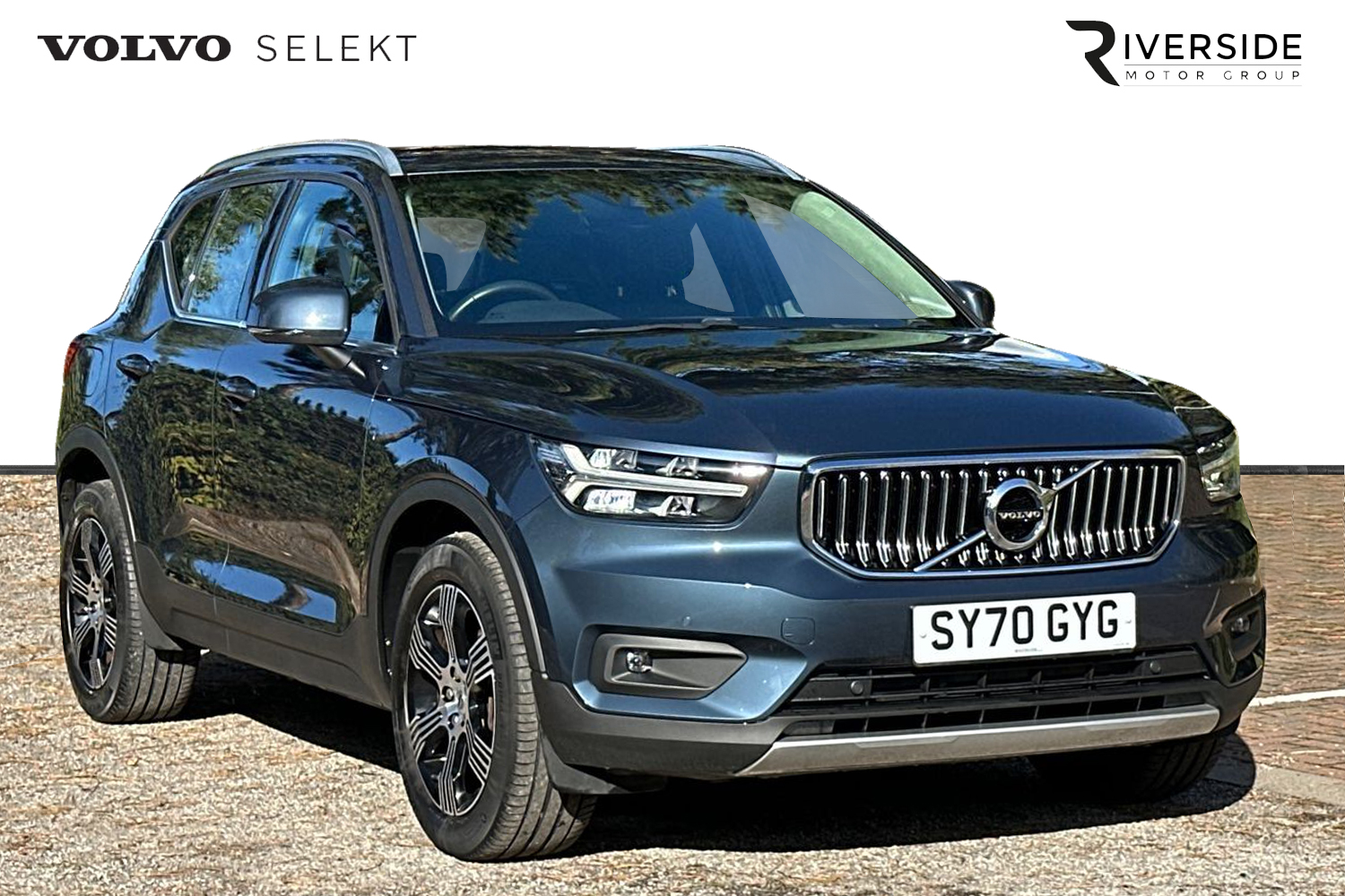 Main listing image - Volvo XC40