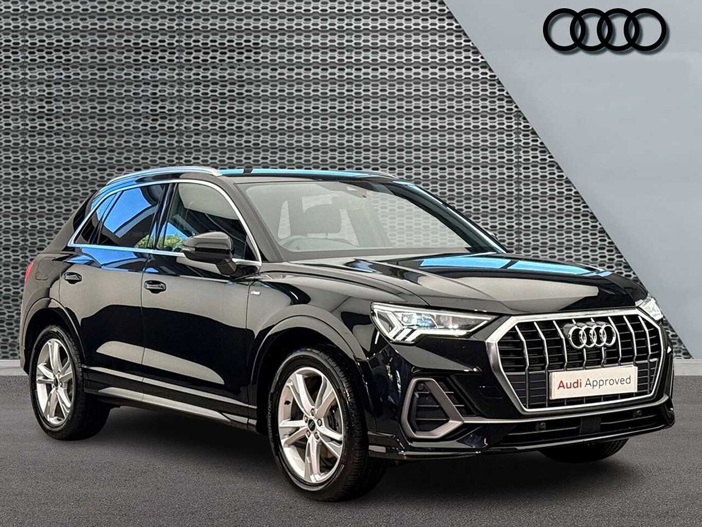 Main listing image - Audi Q3