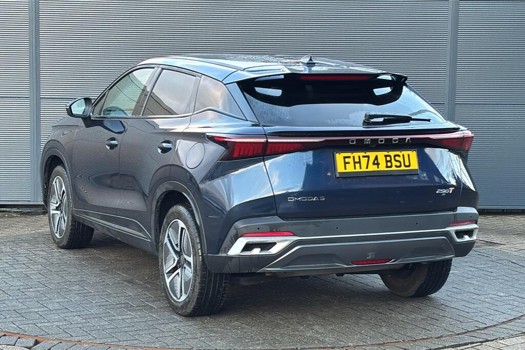 Main listing image - Omoda 5