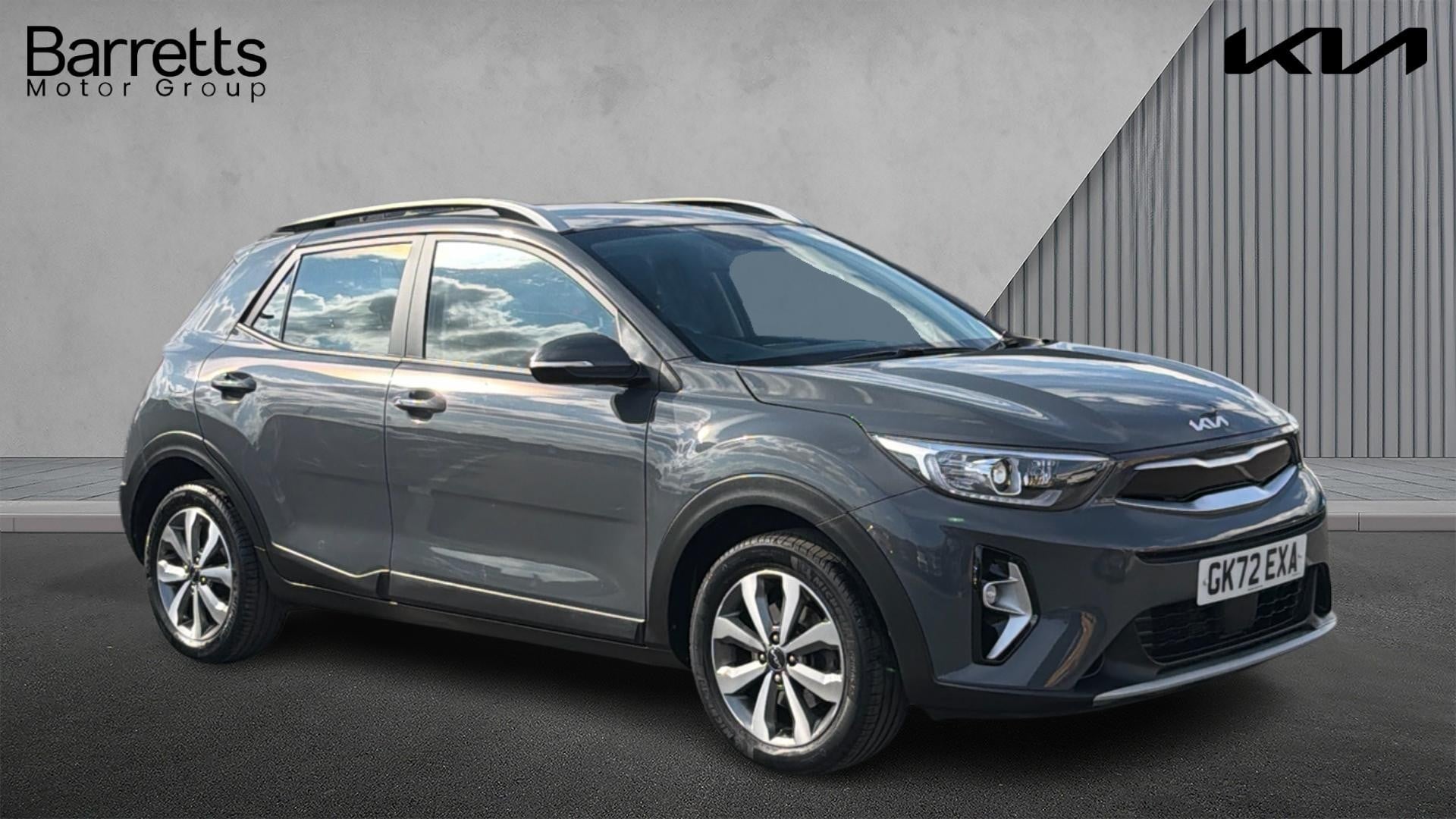 Main listing image - Kia Stonic