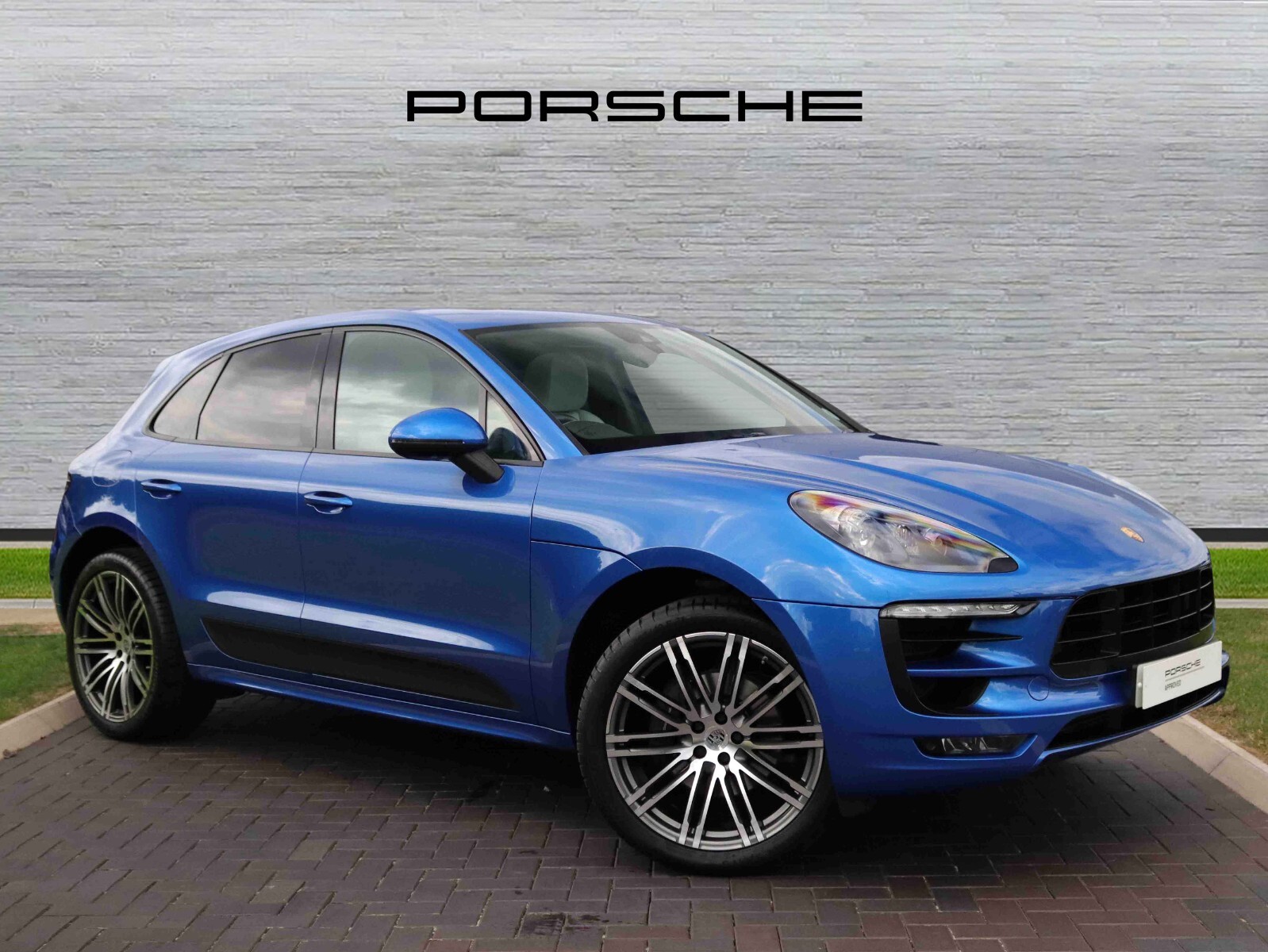 Main listing image - Porsche Macan