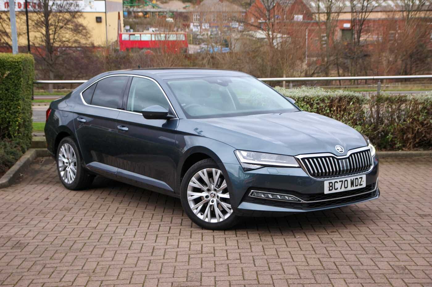 Main listing image - Skoda Superb