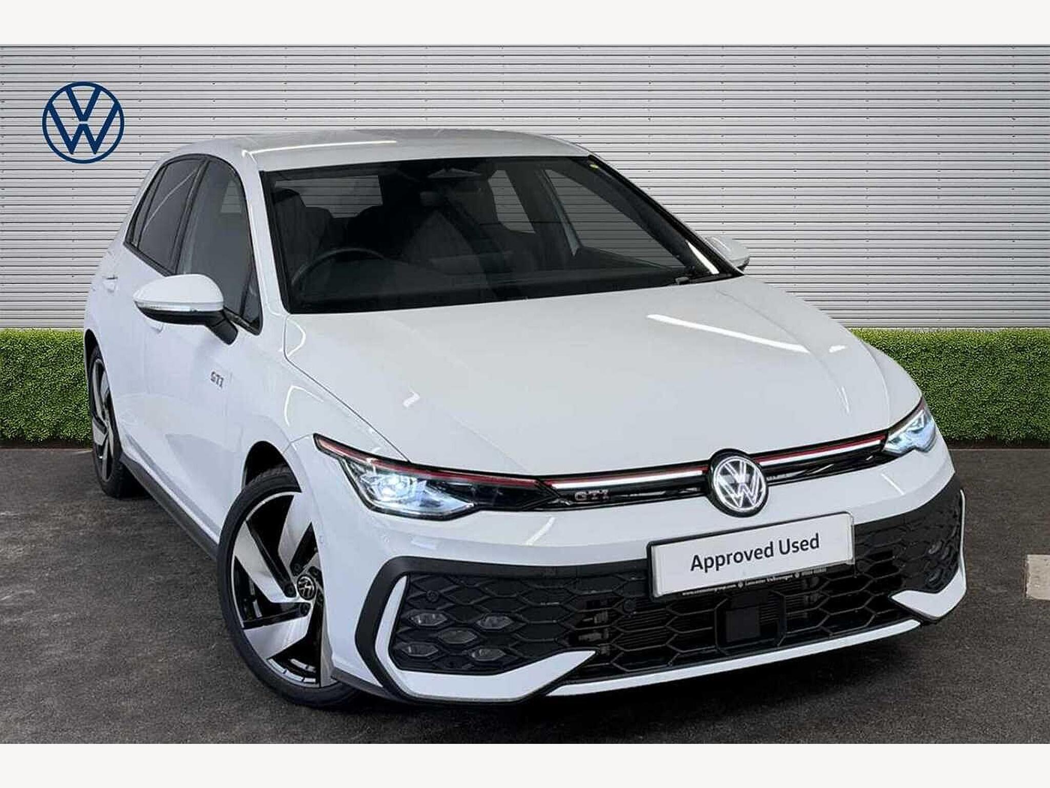 Main listing image - Volkswagen Golf