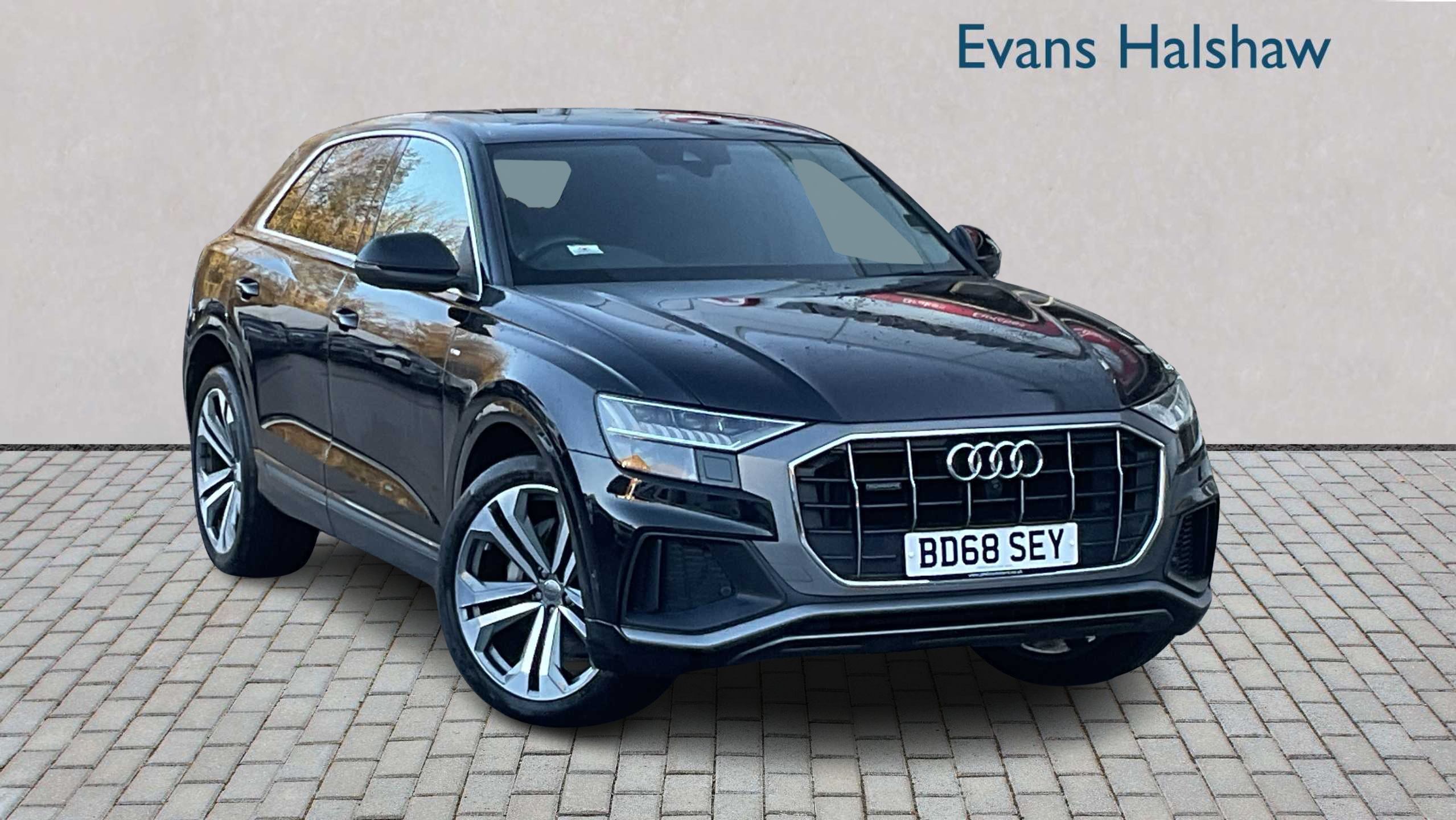 Main listing image - Audi Q8
