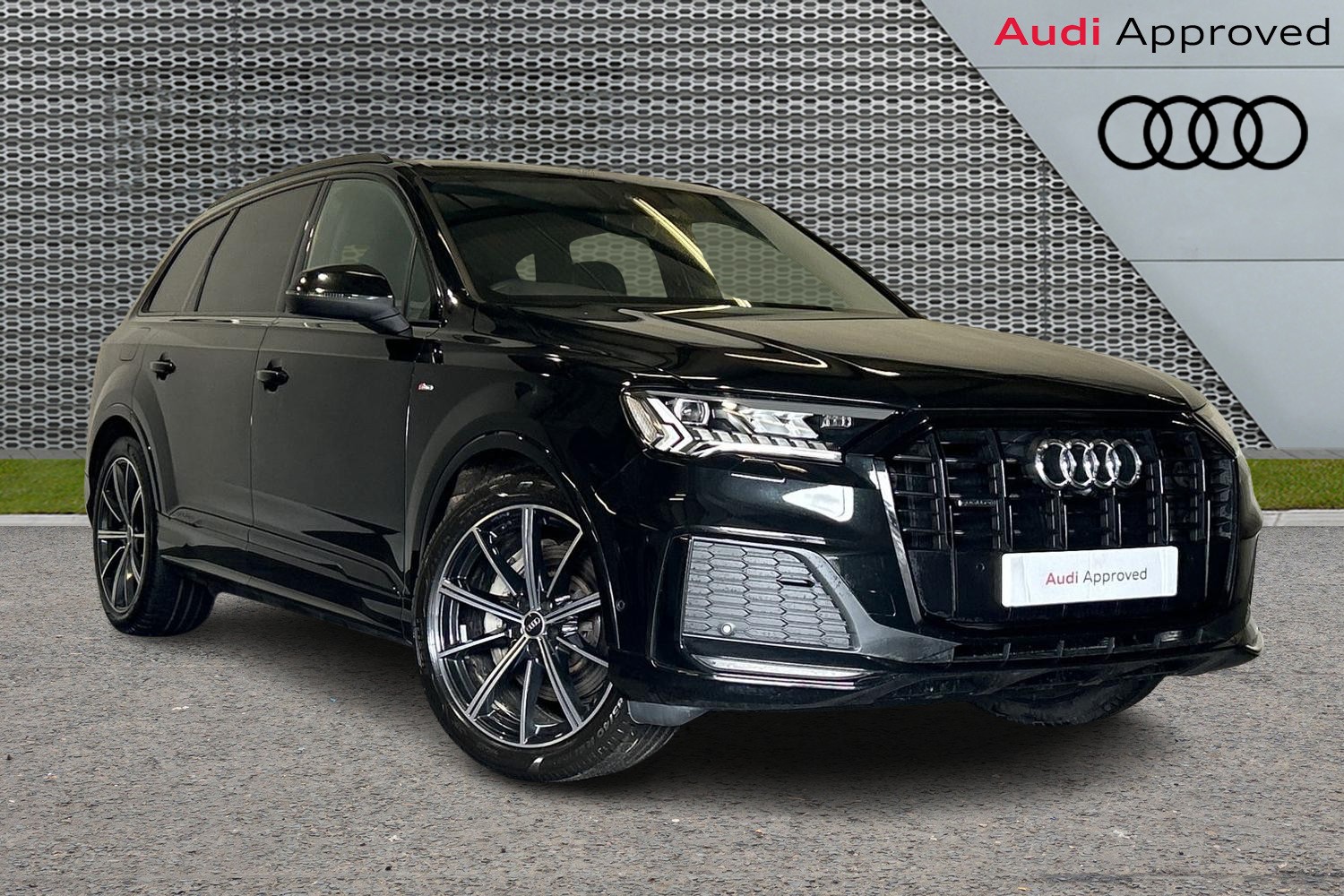 Main listing image - Audi Q7