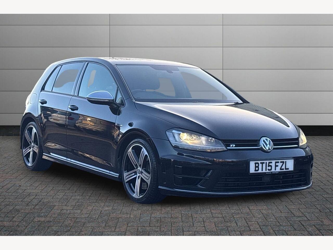 Main listing image - Volkswagen Golf R