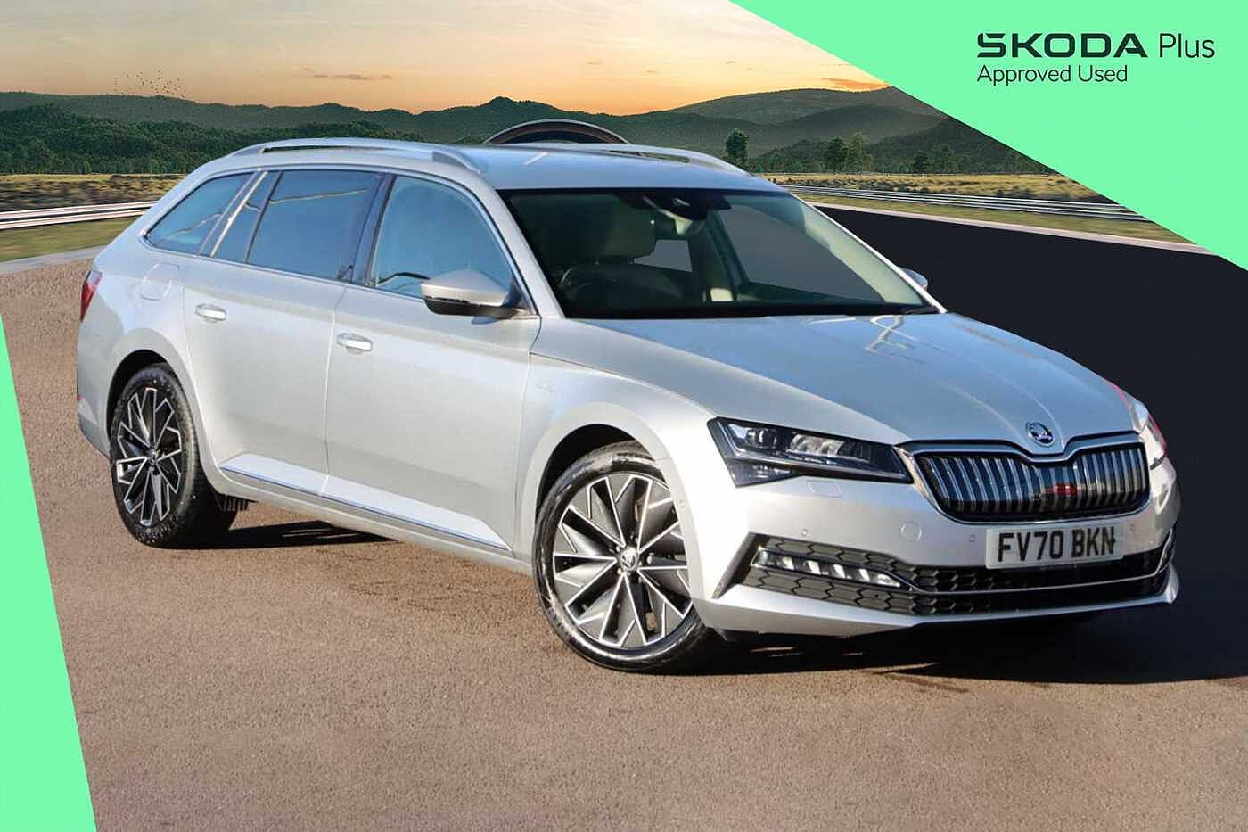 Main listing image - Skoda Superb Estate