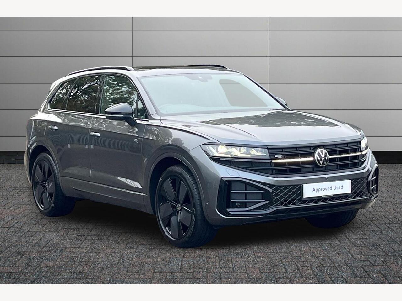 Main listing image - Volkswagen Touareg