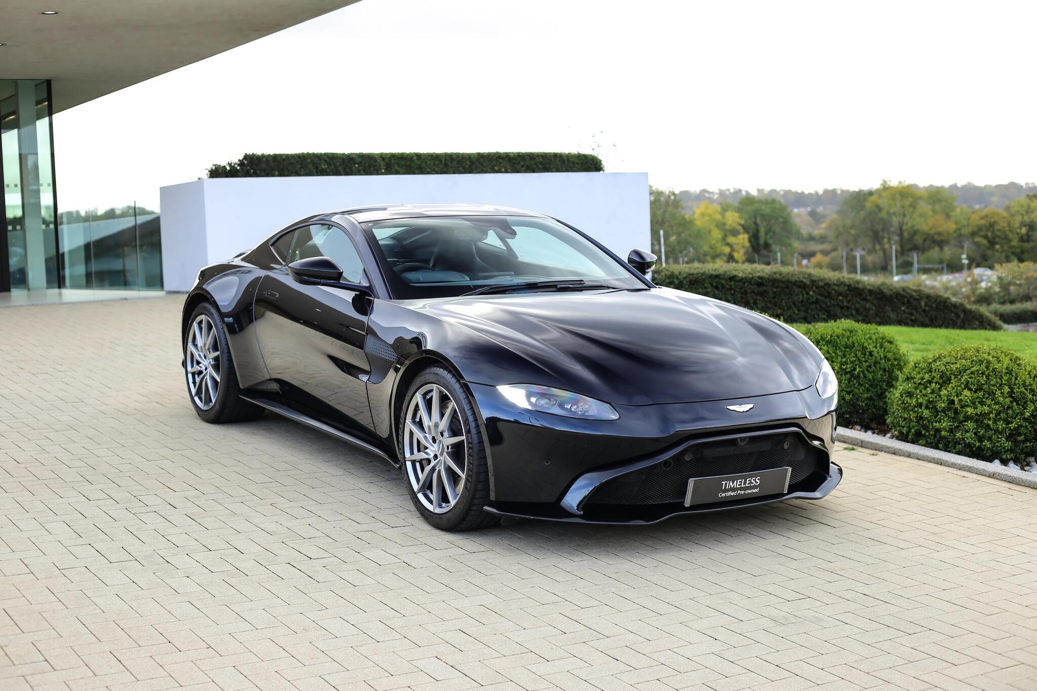 Main listing image - Aston Martin Vantage