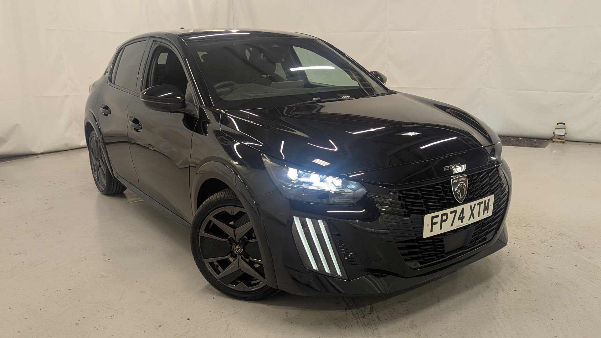 Main listing image - Peugeot 208