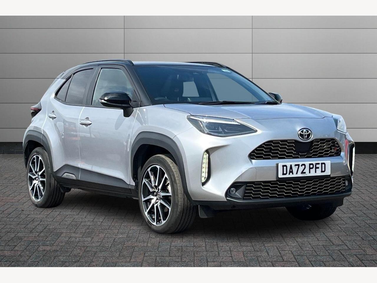 Main listing image - Toyota Yaris Cross
