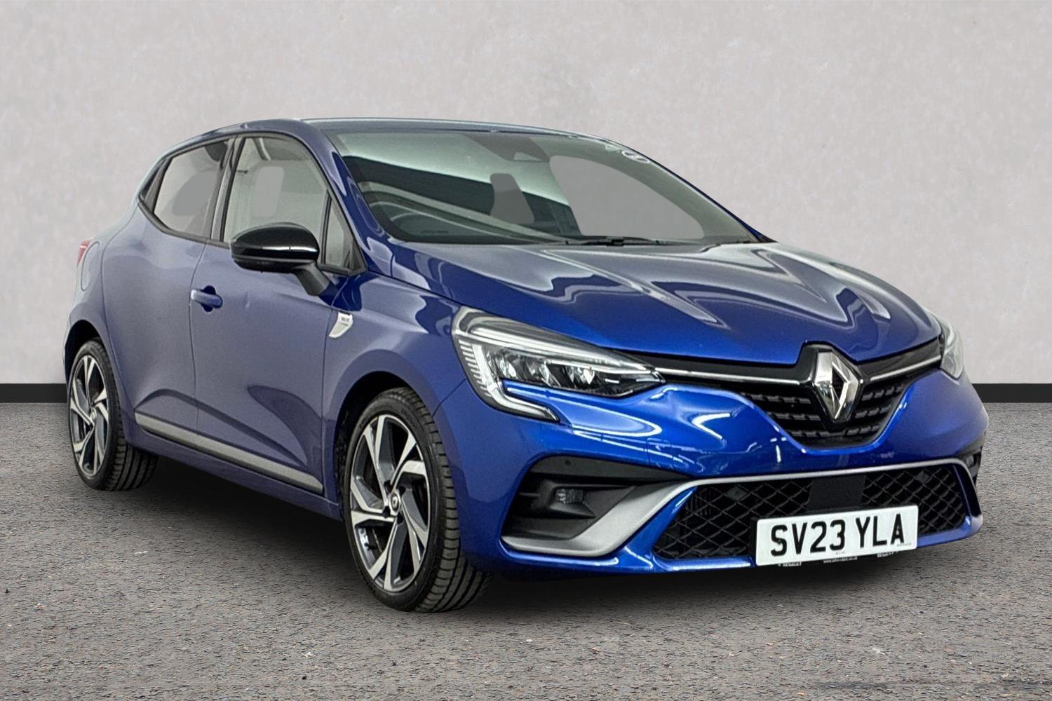 Main listing image - Renault Clio