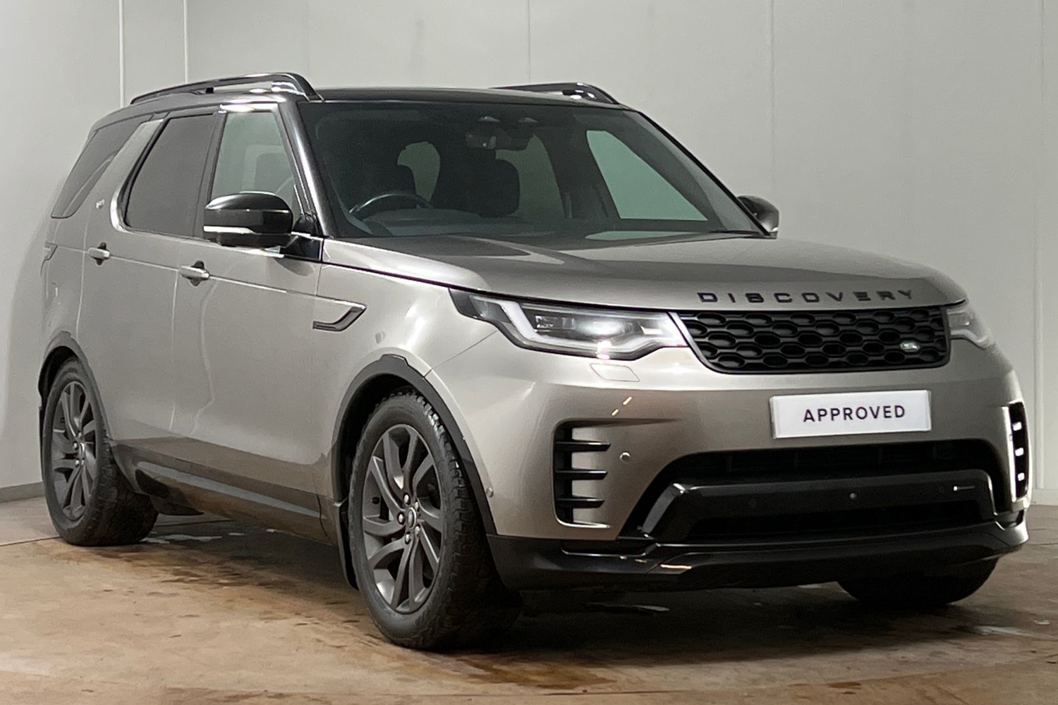 Main listing image - Land Rover Discovery
