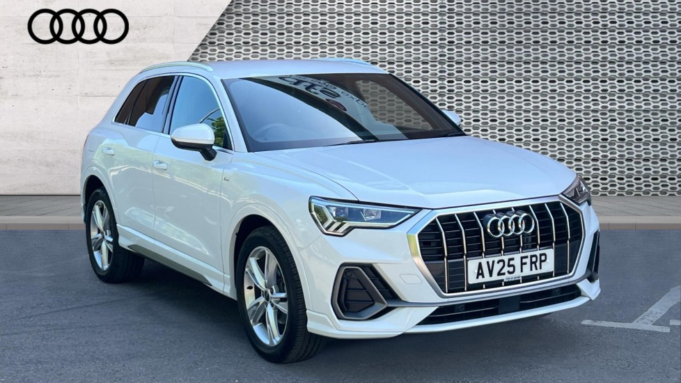 Main listing image - Audi Q3