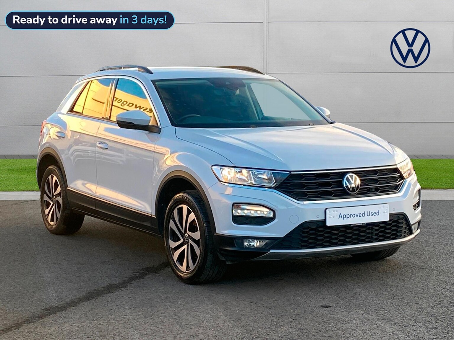 Main listing image - Volkswagen T-Roc