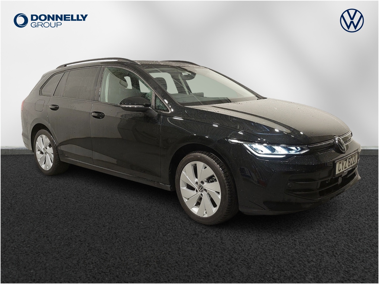 Main listing image - Volkswagen Golf Estate