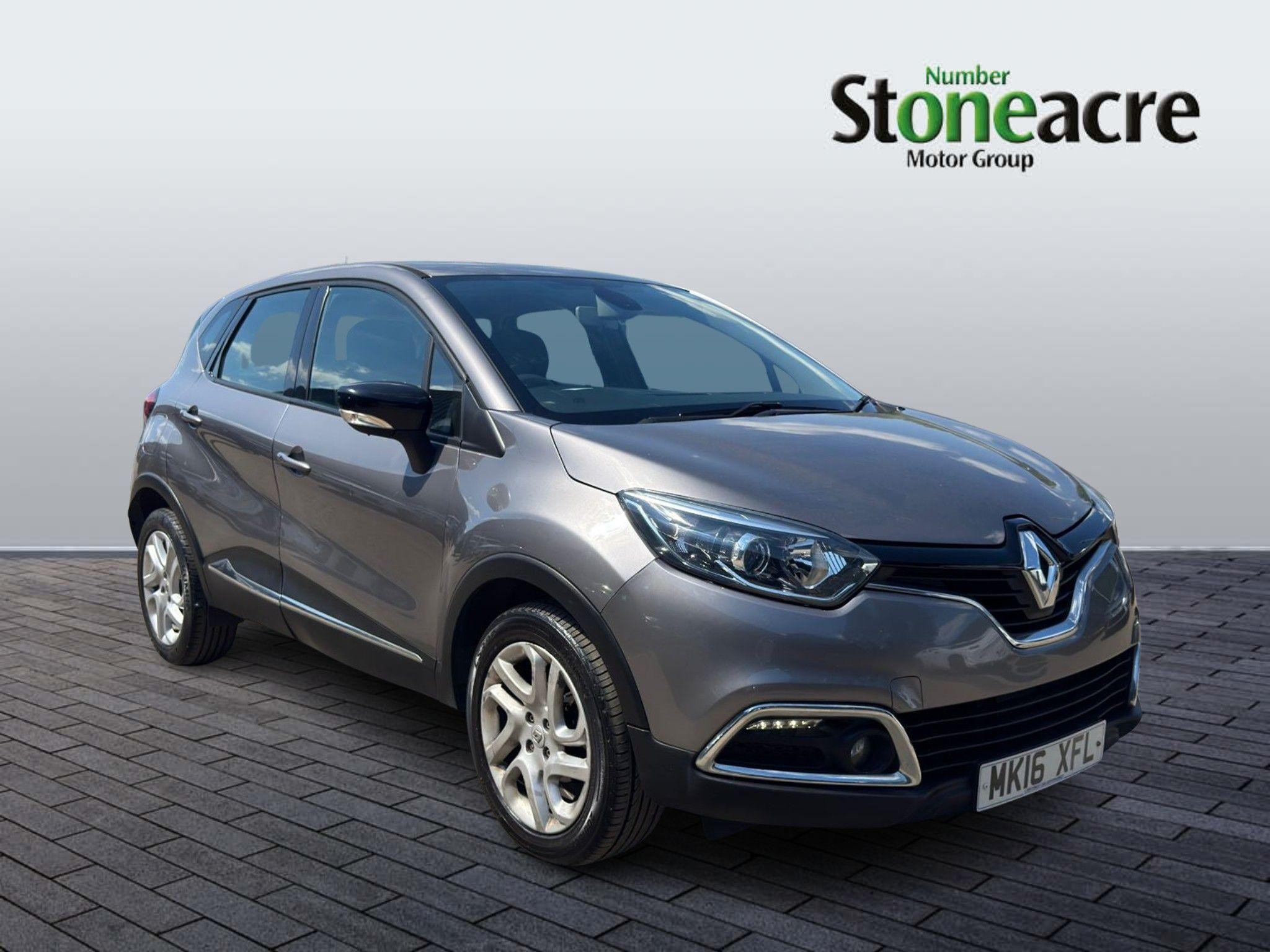 Main listing image - Renault Captur