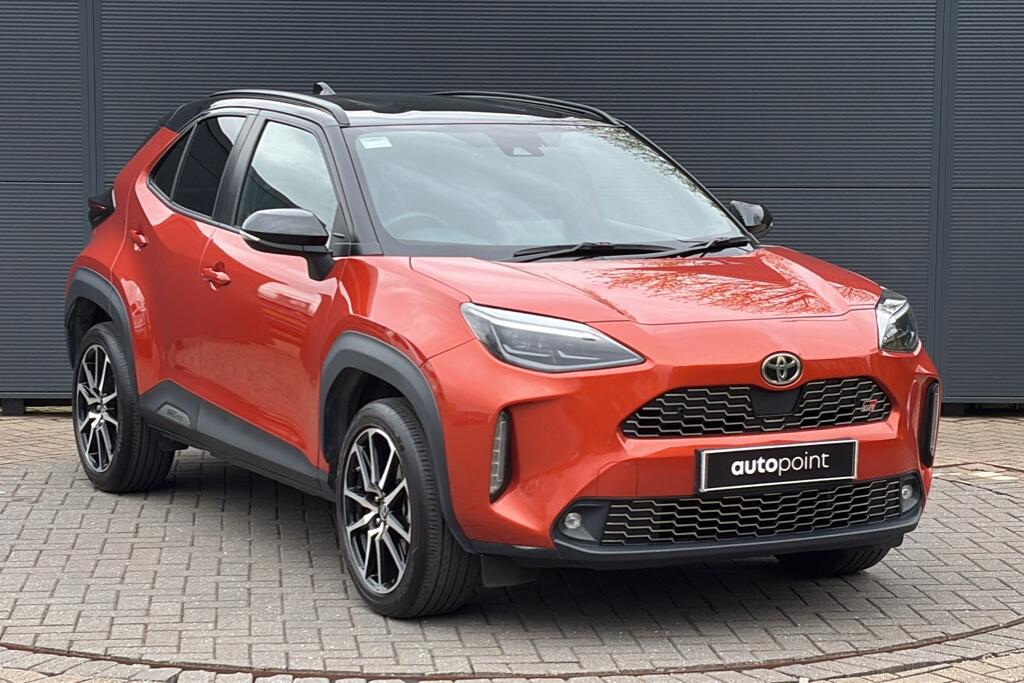 Main listing image - Toyota Yaris Cross