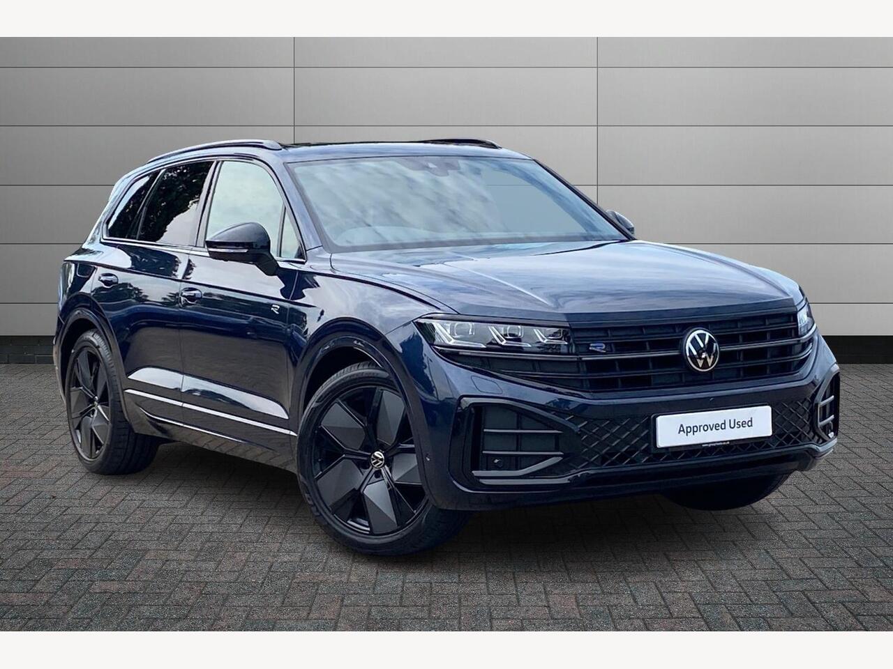 Main listing image - Volkswagen Touareg
