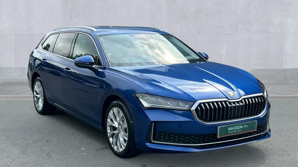 Main listing image - Skoda Superb Estate