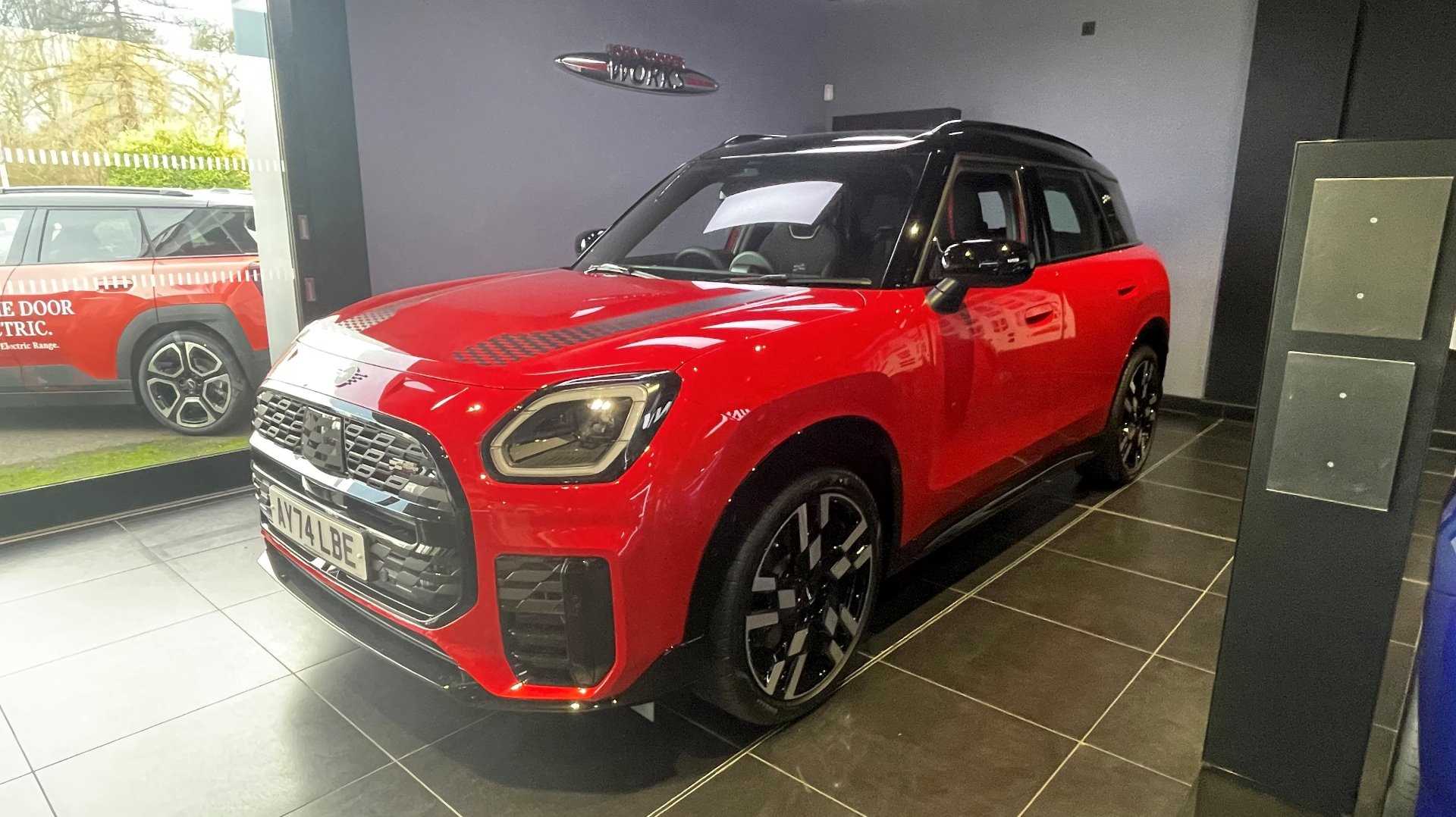 Main listing image - MINI Countryman