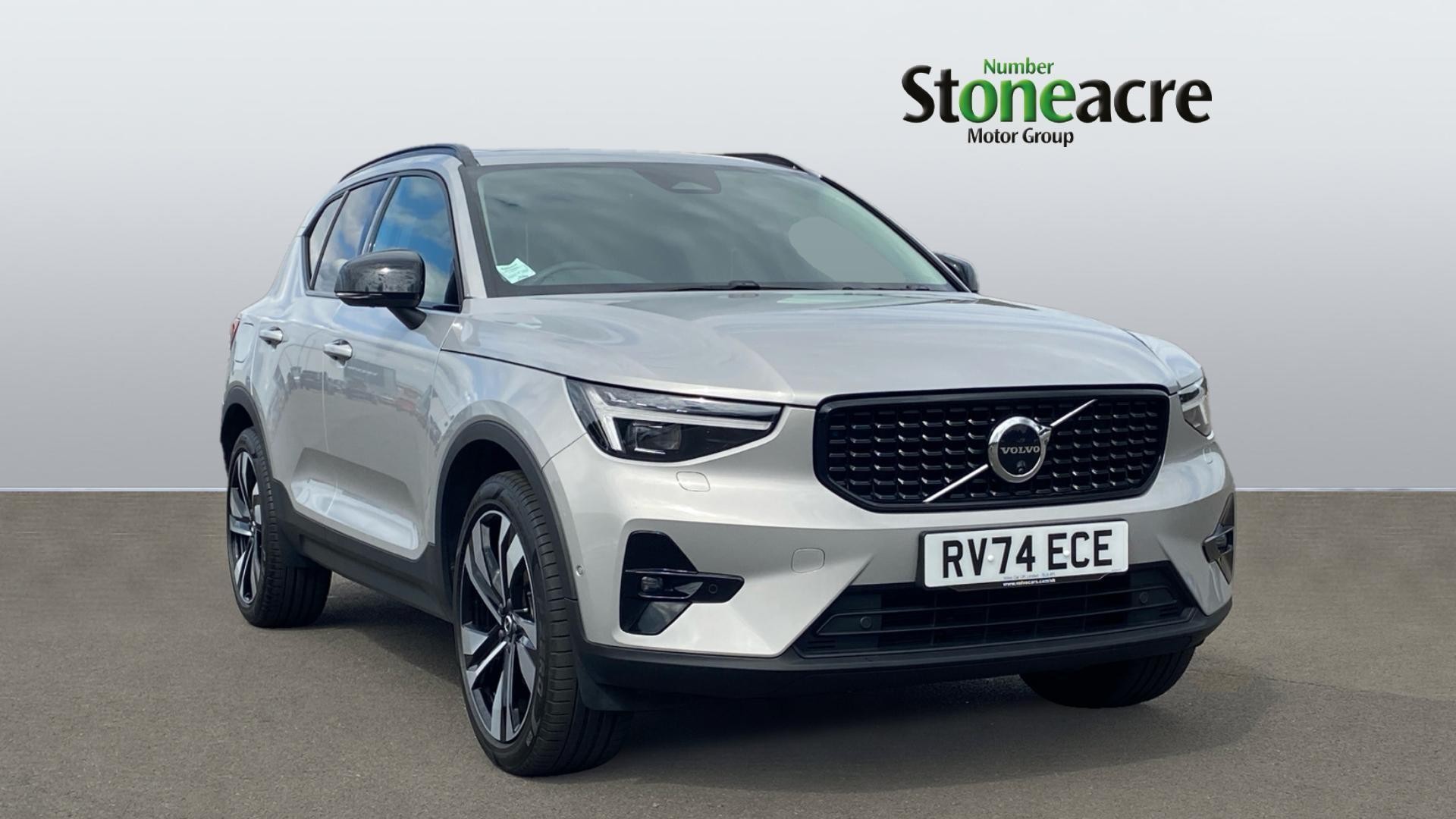 Main listing image - Volvo XC40