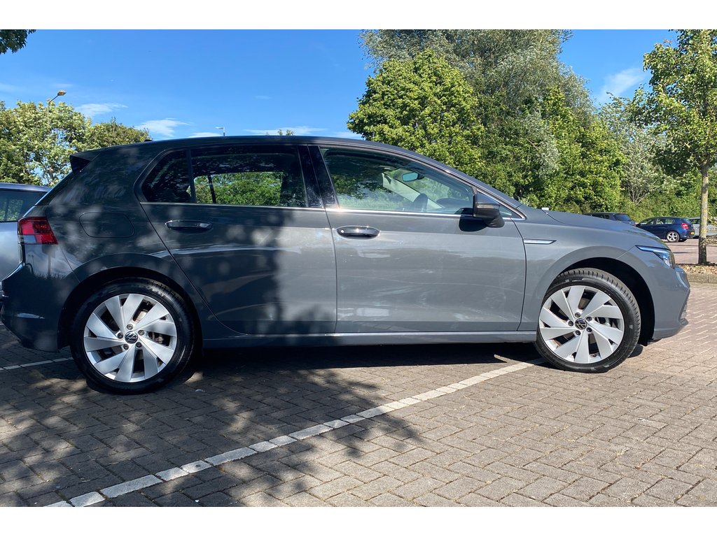 Main listing image - Volkswagen Golf
