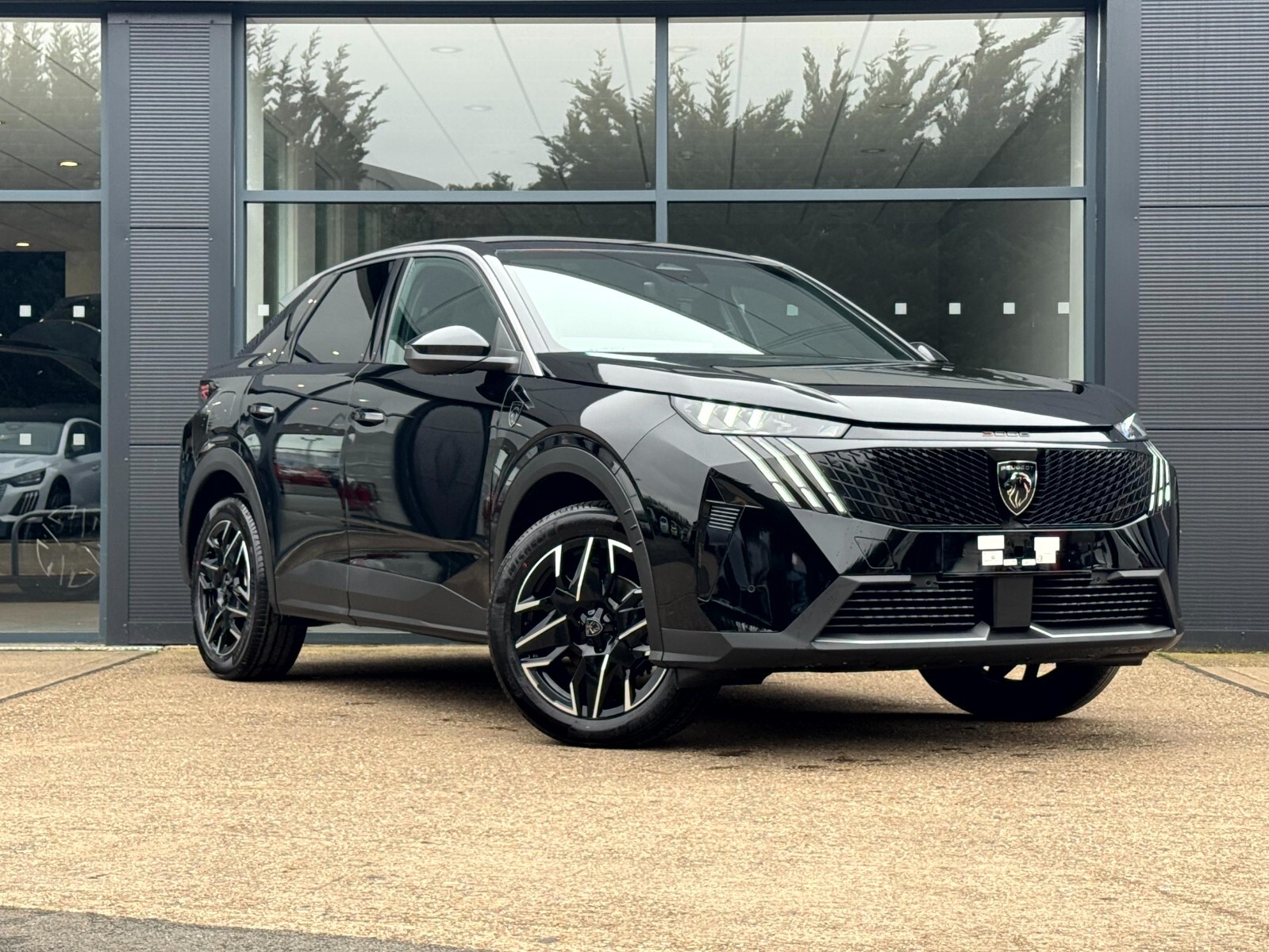 Main listing image - Peugeot 3008